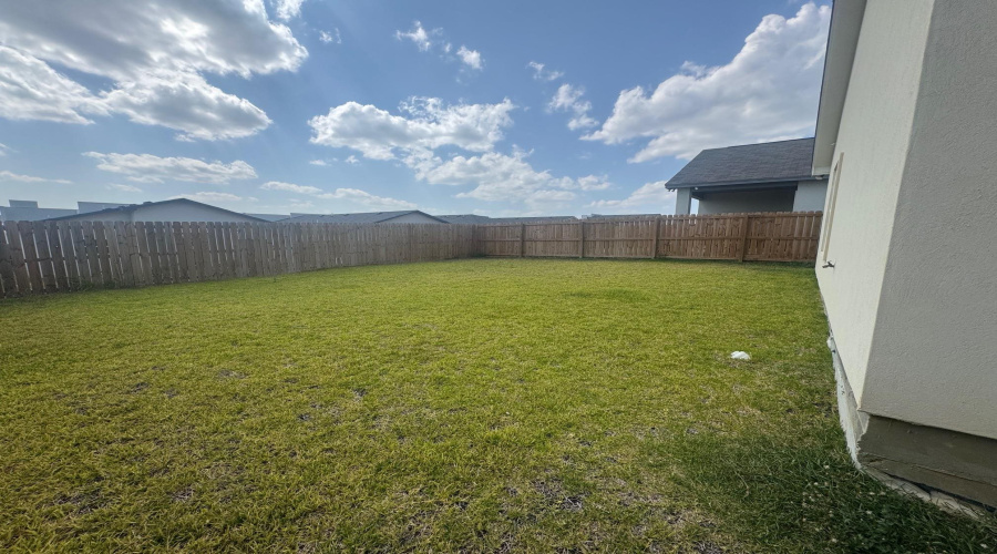 4206 Gavilan Dr., Laredo, Texas 78046, 4 Bedrooms Bedrooms, 6 Rooms Rooms,2 BathroomsBathrooms,Residential,For Rent,4206 Gavilan Dr.,20264692