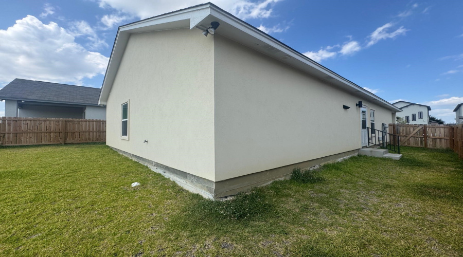 4206 Gavilan Dr., Laredo, Texas 78046, 4 Bedrooms Bedrooms, 6 Rooms Rooms,2 BathroomsBathrooms,Residential,For Rent,4206 Gavilan Dr.,20264692