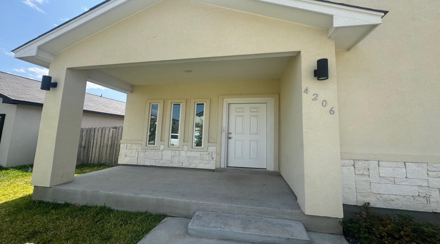 4206 Gavilan Dr., Laredo, Texas 78046, 4 Bedrooms Bedrooms, 6 Rooms Rooms,2 BathroomsBathrooms,Residential,For Rent,4206 Gavilan Dr.,20264692