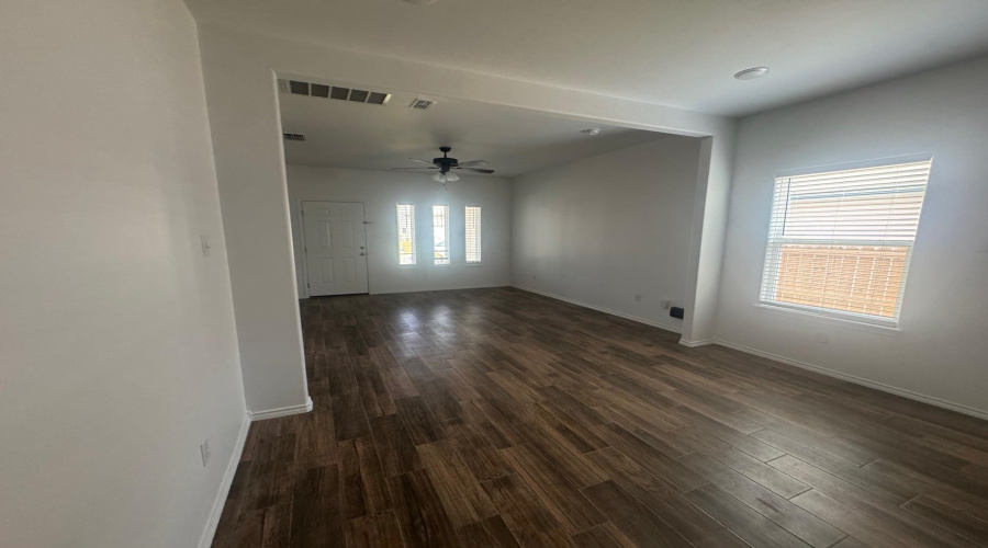 4206 Gavilan Dr., Laredo, Texas 78046, 4 Bedrooms Bedrooms, 6 Rooms Rooms,2 BathroomsBathrooms,Residential,For Rent,4206 Gavilan Dr.,20264692