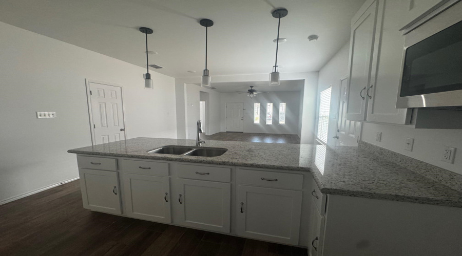 4206 Gavilan Dr., Laredo, Texas 78046, 4 Bedrooms Bedrooms, 6 Rooms Rooms,2 BathroomsBathrooms,Residential,For Rent,4206 Gavilan Dr.,20264692