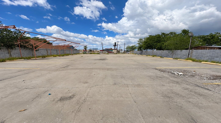 3219 Ross St, Laredo, Texas 78043, ,Land,For Sale,3219 Ross St,20264708