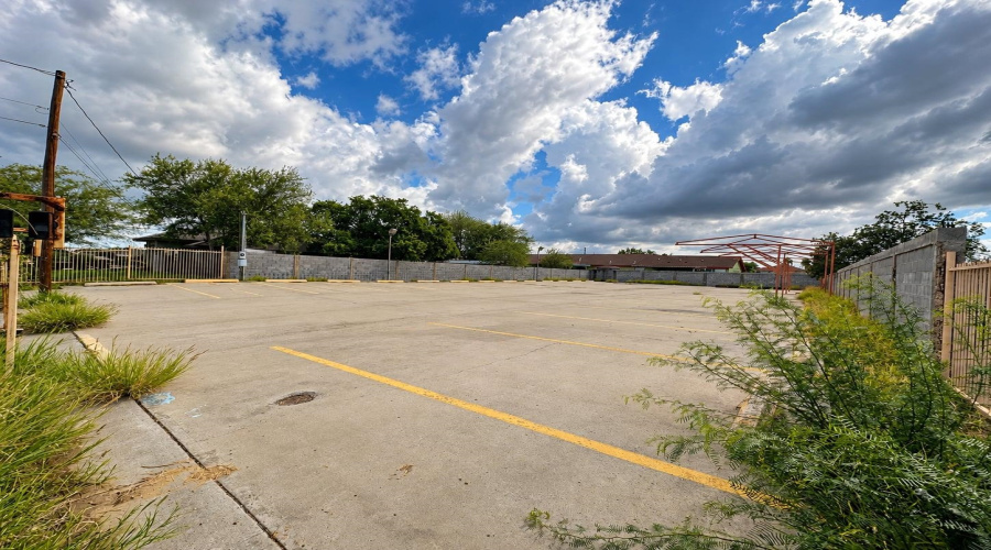 3219 Ross St, Laredo, Texas 78043, ,Land,For Sale,3219 Ross St,20264708