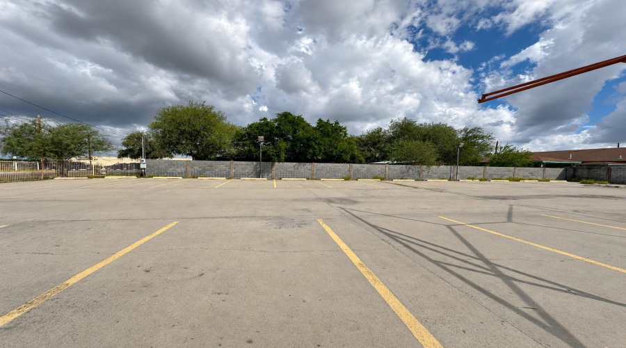 3219 Ross St, Laredo, Texas 78043, ,Land,For Sale,3219 Ross St,20264708