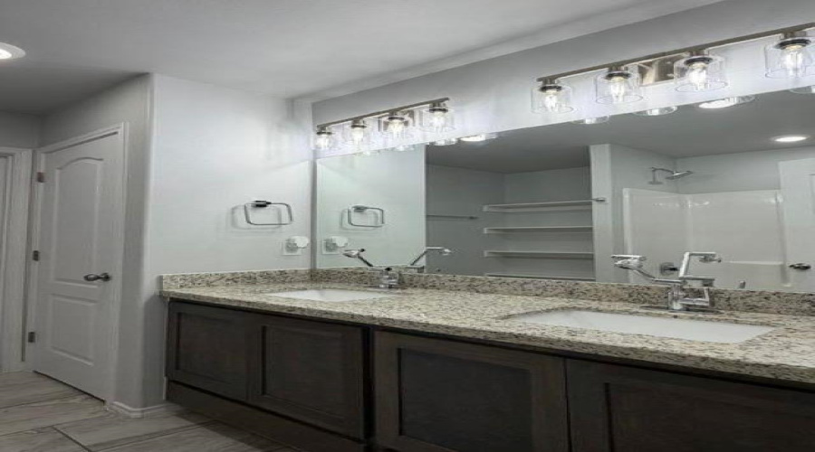 5611 Lone Star Loop, Laredo, Texas 78046, 3 Bedrooms Bedrooms, 6 Rooms Rooms,2 BathroomsBathrooms,Residential,For Sale,5611 Lone Star Loop,20264706
