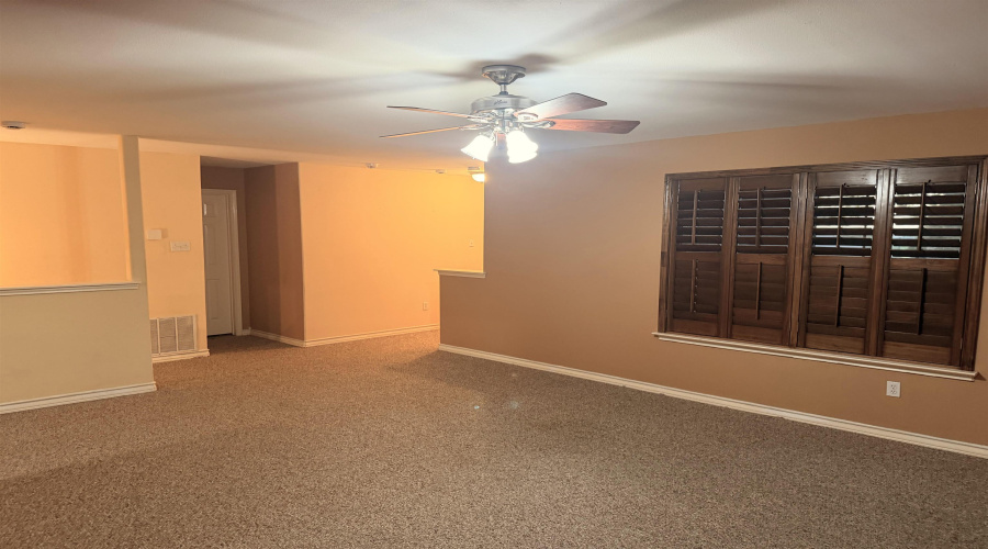 2604 Anejo Dr, Laredo, Texas 78045, 3 Bedrooms Bedrooms, 7 Rooms Rooms,2 BathroomsBathrooms,Residential,For Sale,2604 Anejo Dr,20264707