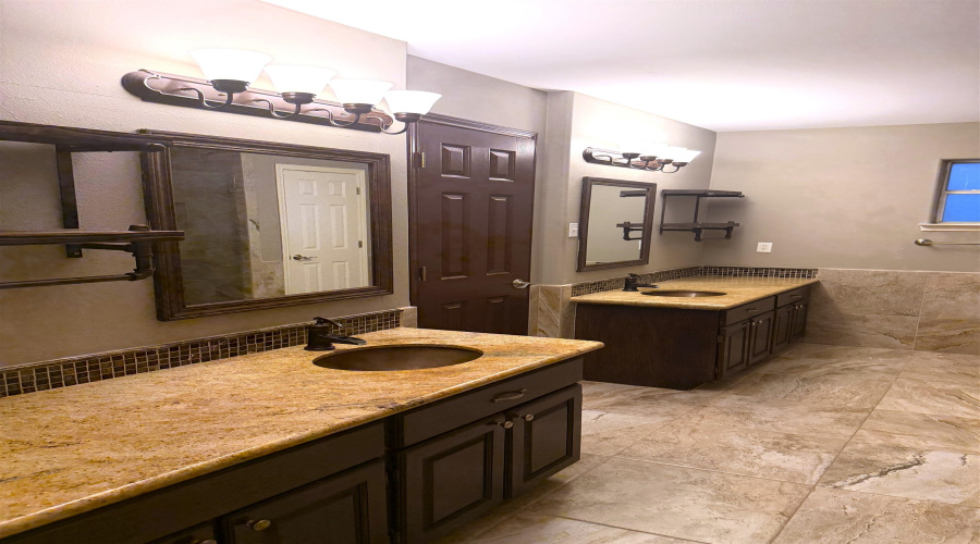 2604 Anejo Dr, Laredo, Texas 78045, 3 Bedrooms Bedrooms, 7 Rooms Rooms,2 BathroomsBathrooms,Residential,For Sale,2604 Anejo Dr,20264707