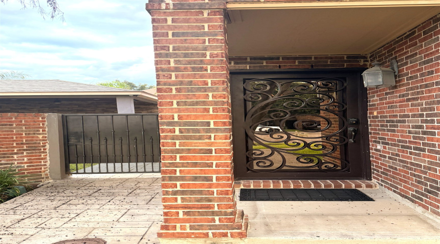 2604 Anejo Dr, Laredo, Texas 78045, 3 Bedrooms Bedrooms, 7 Rooms Rooms,2 BathroomsBathrooms,Residential,For Sale,2604 Anejo Dr,20264707