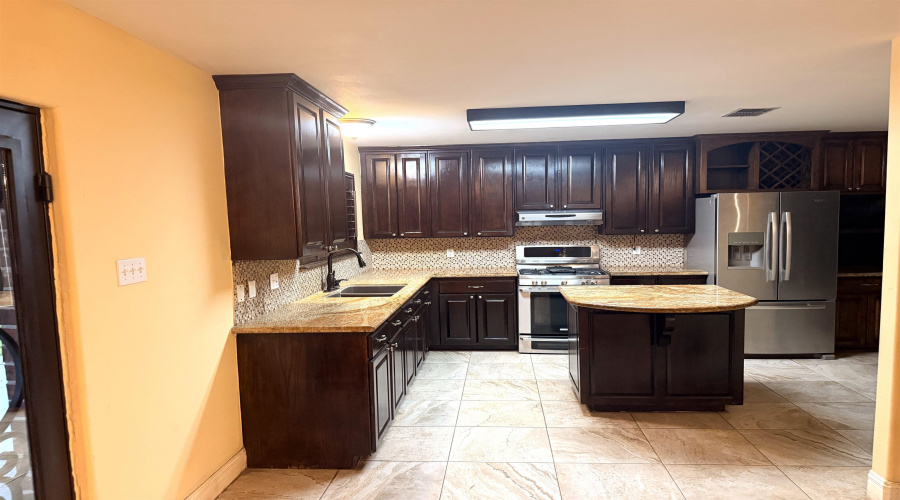 2604 Anejo Dr, Laredo, Texas 78045, 3 Bedrooms Bedrooms, 7 Rooms Rooms,2 BathroomsBathrooms,Residential,For Sale,2604 Anejo Dr,20264707