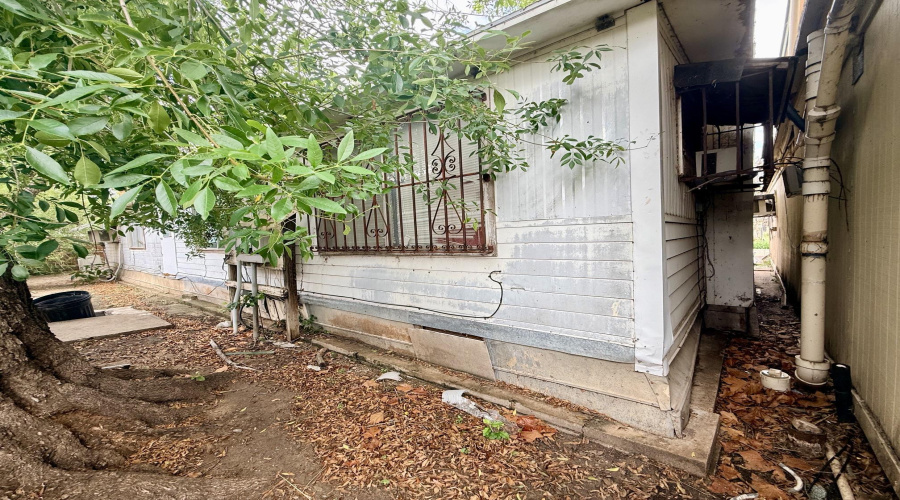 4516 Mims Ave, Laredo, Texas 78041, ,Multi-family,For Sale,4516 Mims Ave,20264715