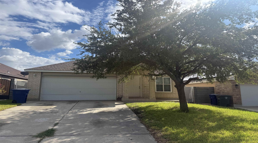 11113 Salado Dr, Laredo, Texas 78045, 3 Bedrooms Bedrooms, 3 Rooms Rooms,2 BathroomsBathrooms,Residential,For Rent,11113 Salado Dr,20264710
