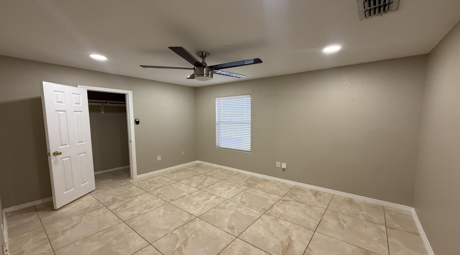 11113 Salado Dr, Laredo, Texas 78045, 3 Bedrooms Bedrooms, 3 Rooms Rooms,2 BathroomsBathrooms,Residential,For Rent,11113 Salado Dr,20264710