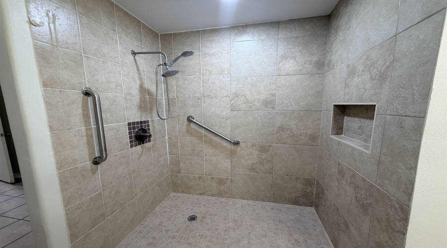 1625 Denmark Ln, Laredo, Texas 78045, 3 Bedrooms Bedrooms, 6 Rooms Rooms,2 BathroomsBathrooms,Residential,For Sale,1625 Denmark Ln,20264711