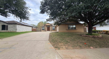 1625 Denmark Ln, Laredo, Texas 78045, 3 Bedrooms Bedrooms, 6 Rooms Rooms,2 BathroomsBathrooms,Residential,For Sale,1625 Denmark Ln,20264711
