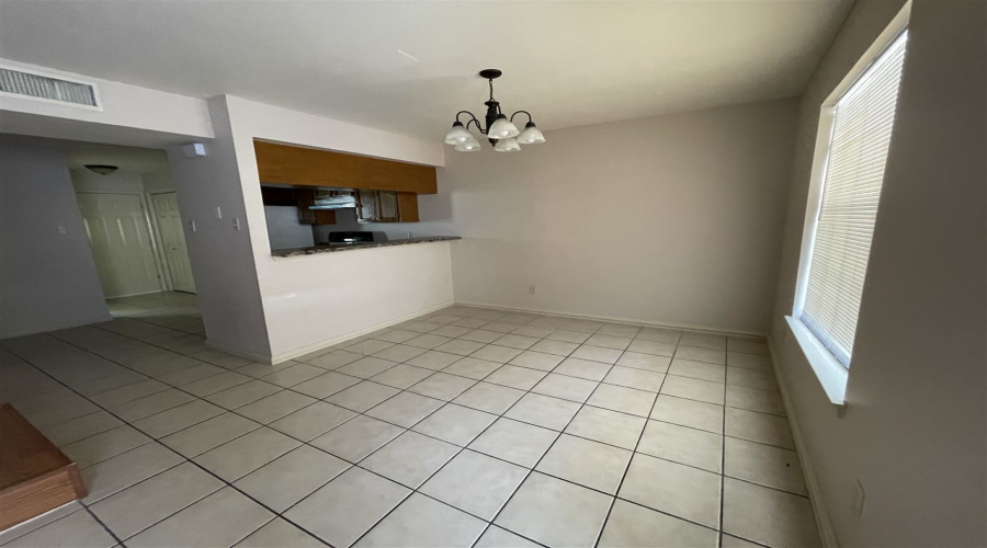 8911 McPherson Rd, Laredo, Texas 78045, 3 Bedrooms Bedrooms, 6 Rooms Rooms,3 BathroomsBathrooms,Residential,For Rent,8911 McPherson Rd,20264712
