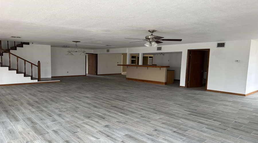 707 Tilden St., Cotulla, Texas 78014, 4 Bedrooms Bedrooms, 5 Rooms Rooms,4 BathroomsBathrooms,Residential,For Rent,707 Tilden St.,20264717