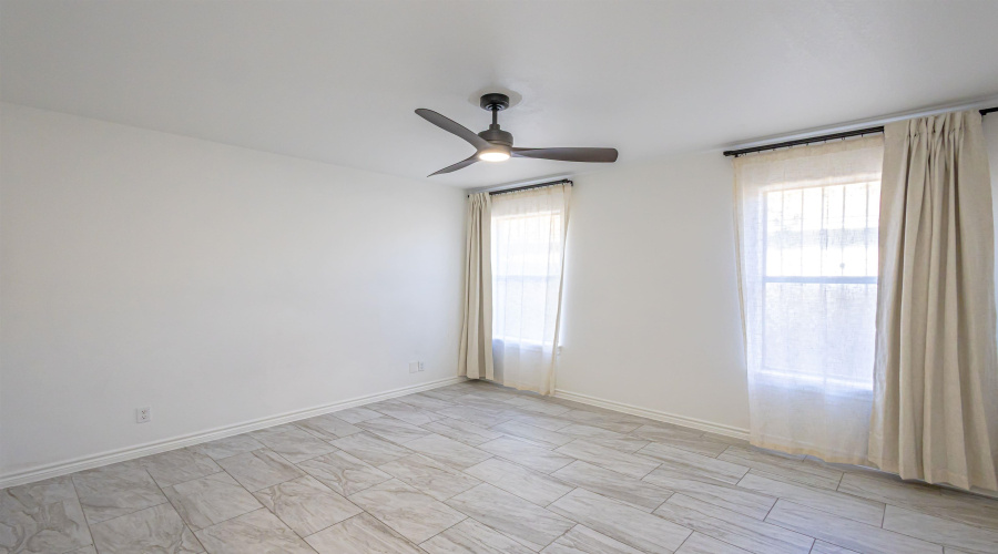 201 Masterson Rd, Laredo, Texas 78046, 2 Bedrooms Bedrooms, 4 Rooms Rooms,1 BathroomBathrooms,Residential,For Sale,201 Masterson Rd,20264720