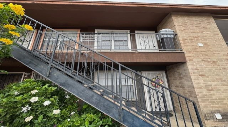 4902 Marcella Ave, Laredo, Texas 78041, 2 Bedrooms Bedrooms, 5 Rooms Rooms,1 BathroomBathrooms,Residential,For Sale,4902 Marcella Ave,20264721
