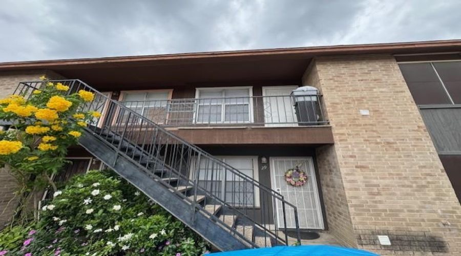 4902 Marcella Ave, Laredo, Texas 78041, 2 Bedrooms Bedrooms, 5 Rooms Rooms,1 BathroomBathrooms,Residential,For Sale,4902 Marcella Ave,20264721