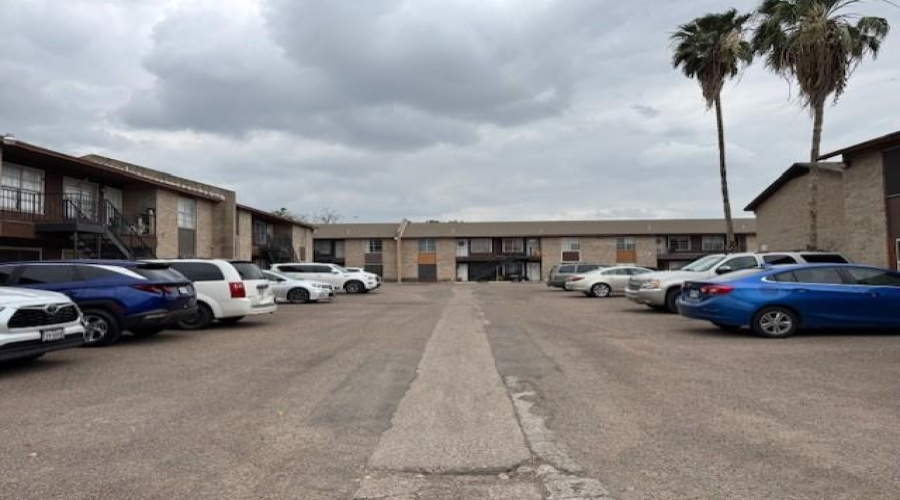 4902 Marcella Ave, Laredo, Texas 78041, 2 Bedrooms Bedrooms, 5 Rooms Rooms,1 BathroomBathrooms,Residential,For Sale,4902 Marcella Ave,20264721