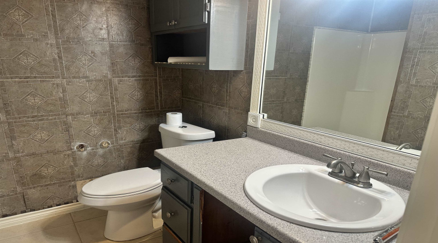 413 Shiloh Dr, Laredo, Texas 78045, 2 Bedrooms Bedrooms, 4 Rooms Rooms,2 BathroomsBathrooms,Residential,For Rent,413 Shiloh Dr,20264723