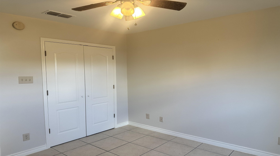 413 Shiloh Dr, Laredo, Texas 78045, 2 Bedrooms Bedrooms, 4 Rooms Rooms,2 BathroomsBathrooms,Residential,For Rent,413 Shiloh Dr,20264723