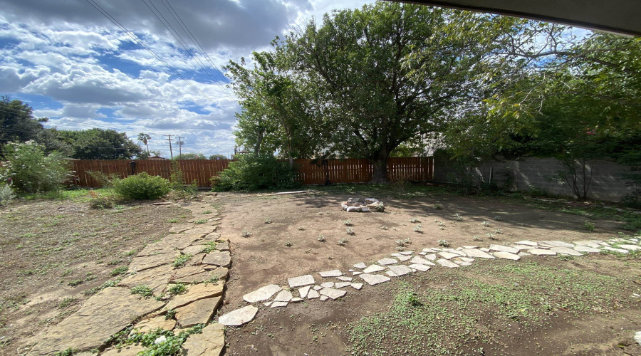 8809 Puerto Yael, LAREDO, Texas 78045, 4 Bedrooms Bedrooms, 5 Rooms Rooms,2 BathroomsBathrooms,Residential,For Sale,8809 Puerto Yael,20264724