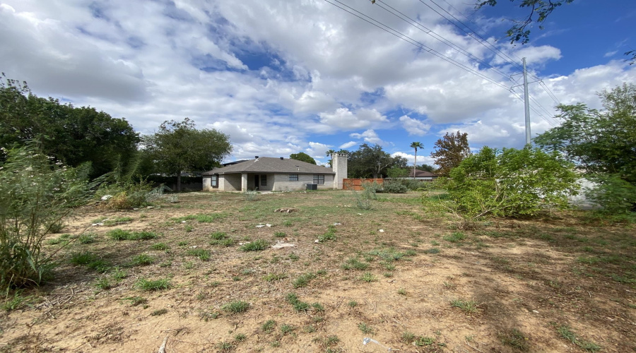 8809 Puerto Yael, LAREDO, Texas 78045, 4 Bedrooms Bedrooms, 5 Rooms Rooms,2 BathroomsBathrooms,Residential,For Sale,8809 Puerto Yael,20264724