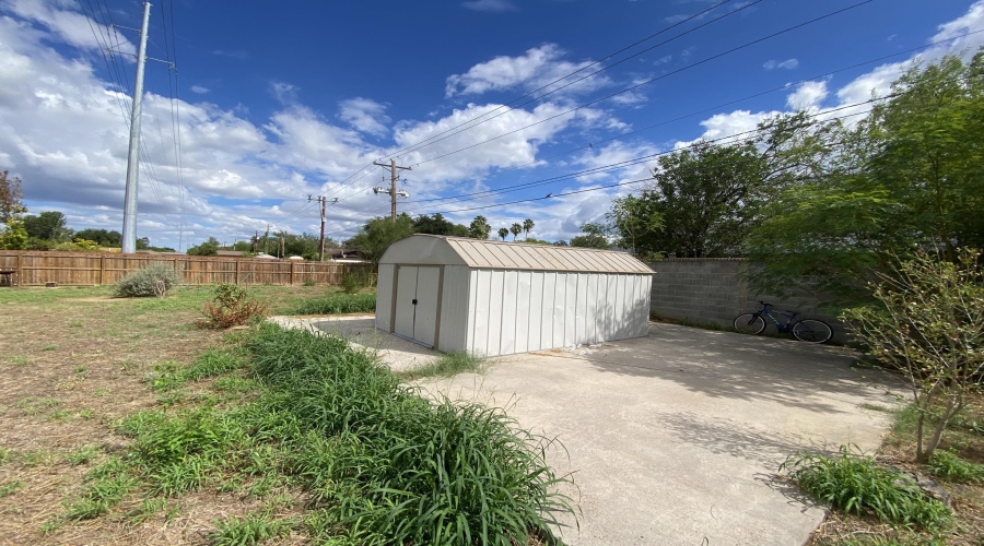 8809 Puerto Yael, LAREDO, Texas 78045, 4 Bedrooms Bedrooms, 5 Rooms Rooms,2 BathroomsBathrooms,Residential,For Sale,8809 Puerto Yael,20264724
