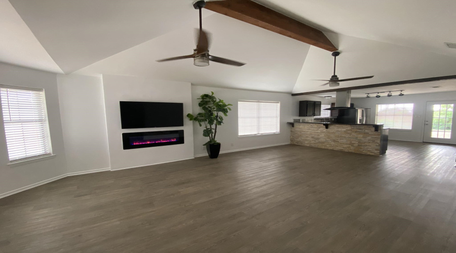 8809 Puerto Yael, LAREDO, Texas 78045, 4 Bedrooms Bedrooms, 5 Rooms Rooms,2 BathroomsBathrooms,Residential,For Sale,8809 Puerto Yael,20264724