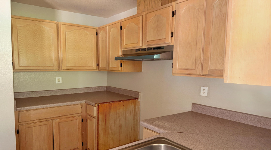 2906 Flores Ave, Laredo, Texas 78040, 2 Bedrooms Bedrooms, 3 Rooms Rooms,1 BathroomBathrooms,Residential,For Rent,2906 Flores Ave,20264726
