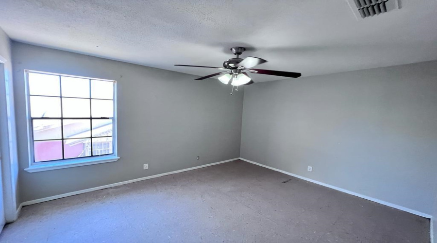 2906 Flores Ave, Laredo, Texas 78040, 2 Bedrooms Bedrooms, 3 Rooms Rooms,1 BathroomBathrooms,Residential,For Rent,2906 Flores Ave,20264726
