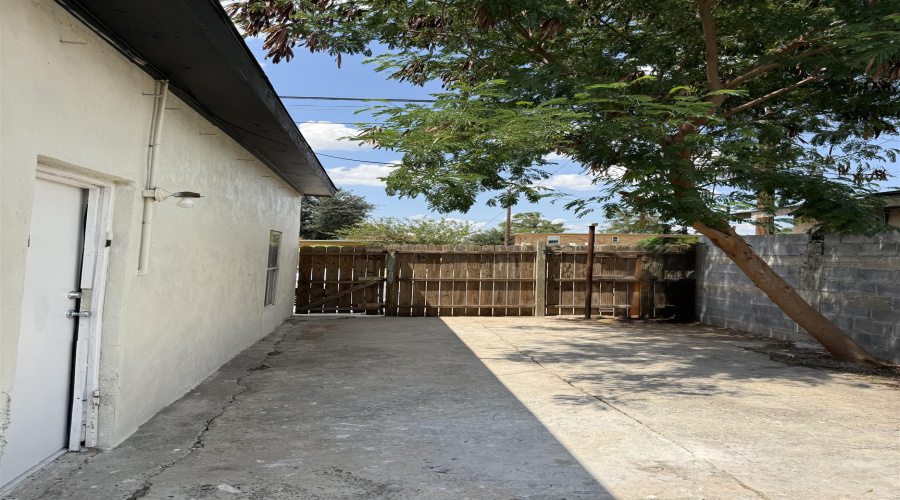419 Park St, Laredo, Texas 78040, 2 Bedrooms Bedrooms, 3 Rooms Rooms,1 BathroomBathrooms,Residential,For Rent,419 Park St,20264727