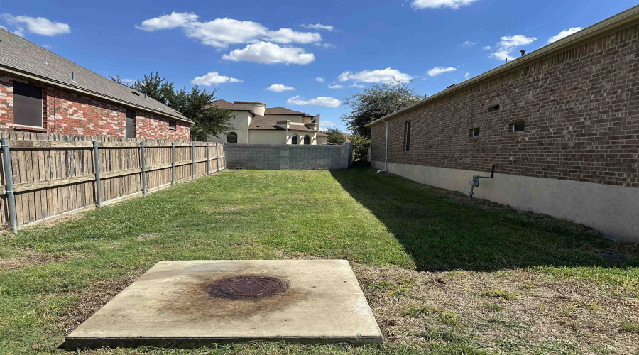 109 Pacifico Dr, Laredo, Texas 78045, 4 Bedrooms Bedrooms, 7 Rooms Rooms,2 BathroomsBathrooms,Residential,For Sale,109 Pacifico Dr,20264729