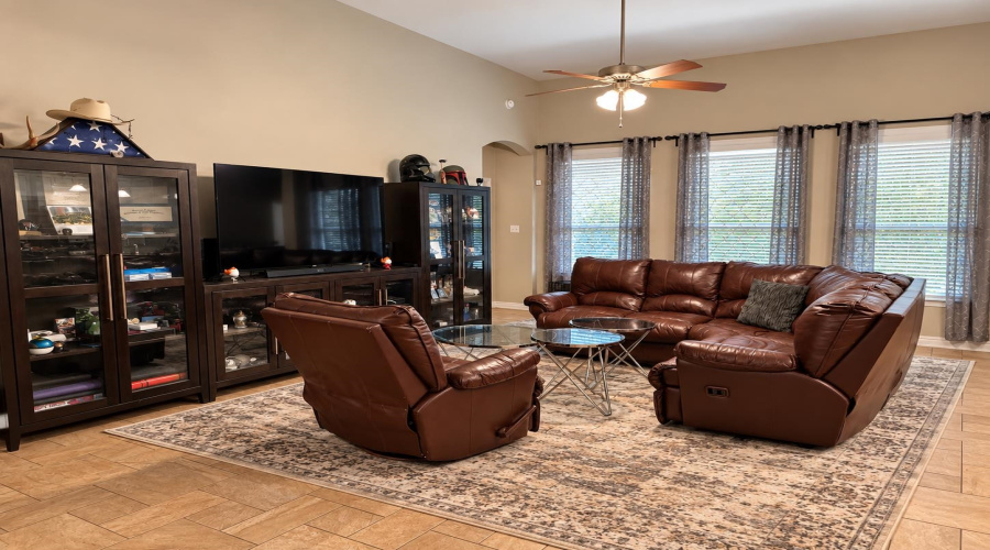 109 Pacifico Dr, Laredo, Texas 78045, 4 Bedrooms Bedrooms, 7 Rooms Rooms,2 BathroomsBathrooms,Residential,For Sale,109 Pacifico Dr,20264729