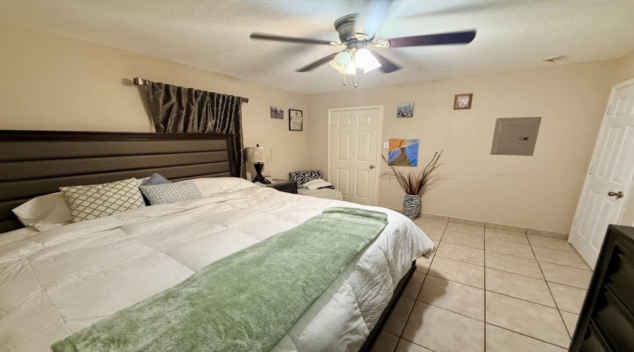 512 Mohican Dr, Laredo, Texas 78045, 3 Bedrooms Bedrooms, 5 Rooms Rooms,2 BathroomsBathrooms,Residential,For Sale,512 Mohican Dr,20264730