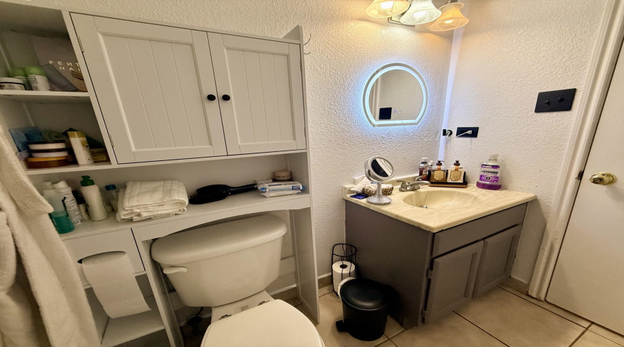 512 Mohican Dr, Laredo, Texas 78045, 3 Bedrooms Bedrooms, 5 Rooms Rooms,2 BathroomsBathrooms,Residential,For Sale,512 Mohican Dr,20264730