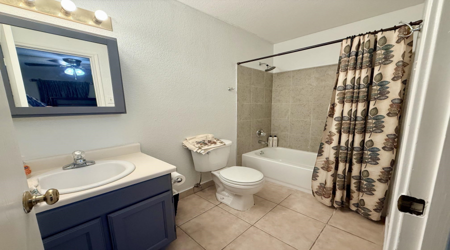 512 Mohican Dr, Laredo, Texas 78045, 3 Bedrooms Bedrooms, 5 Rooms Rooms,2 BathroomsBathrooms,Residential,For Sale,512 Mohican Dr,20264730
