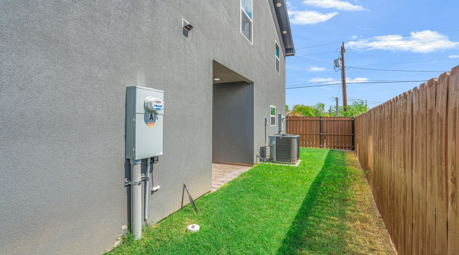 7306 Wagner Ct, Laredo, Texas 78041, ,Multi-family,For Rent,7306 Wagner Ct,20264733