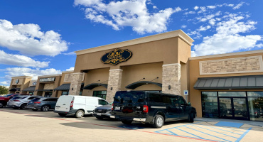 2329 Jacaman Rd, Laredo, Texas 78041, 11 Rooms Rooms,2 BathroomsBathrooms,Commercial retail/office,For Rent,2329 Jacaman Rd,20264739