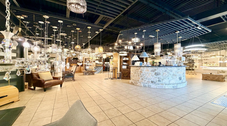 2329 Jacaman Rd, Laredo, Texas 78041, 11 Rooms Rooms,2 BathroomsBathrooms,Commercial retail/office,For Rent,2329 Jacaman Rd,20264739