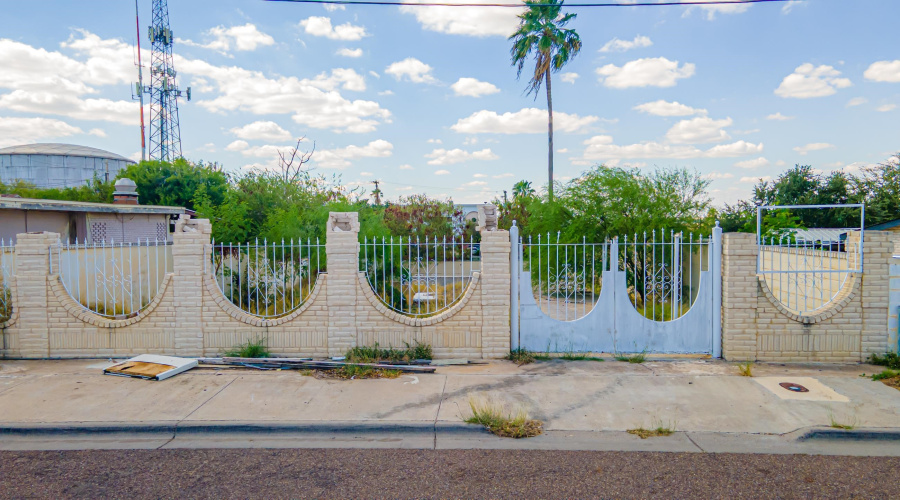 1710 McClelland Ave, Laredo, Texas 78040, ,Land,For Sale,1710 McClelland Ave,20264740
