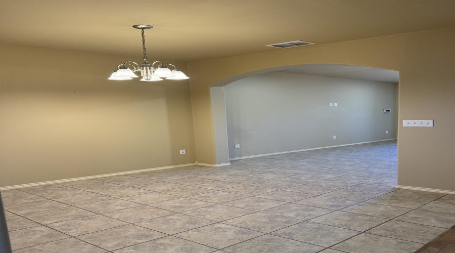 5016 Lost Hills Trail, Laredo, Texas 78041, 3 Bedrooms Bedrooms, 5 Rooms Rooms,2 BathroomsBathrooms,Residential,For Rent,5016 Lost Hills Trail,20264734