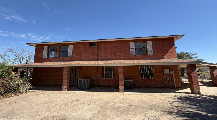 233 Malaga Dr, Laredo, Texas 78046, 7 Bedrooms Bedrooms, 8 Rooms Rooms,5 BathroomsBathrooms,Residential,For Sale,233 Malaga Dr,20264737