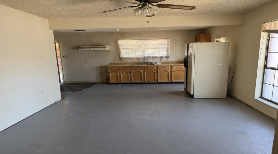 233 Malaga Dr, Laredo, Texas 78046, 7 Bedrooms Bedrooms, 8 Rooms Rooms,5 BathroomsBathrooms,Residential,For Sale,233 Malaga Dr,20264737