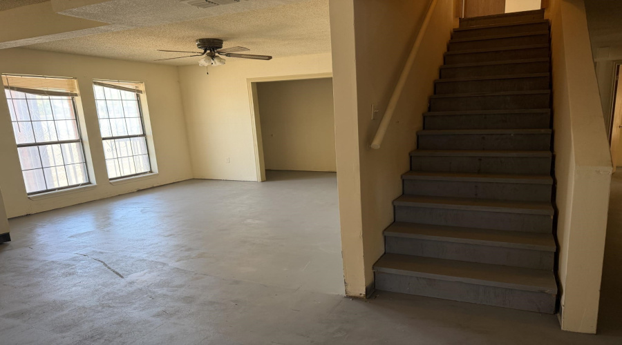 233 Malaga Dr, Laredo, Texas 78046, 7 Bedrooms Bedrooms, 8 Rooms Rooms,5 BathroomsBathrooms,Residential,For Sale,233 Malaga Dr,20264737