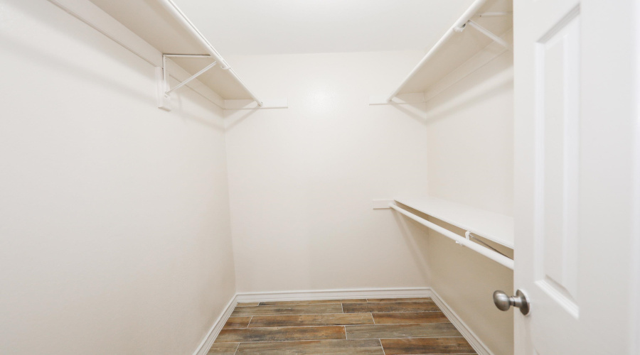 9006 Orange Blossom Lp, Laredo, Texas 78045, 4 Bedrooms Bedrooms, 6 Rooms Rooms,2 BathroomsBathrooms,Residential,For Sale,9006 Orange Blossom Lp,20264738