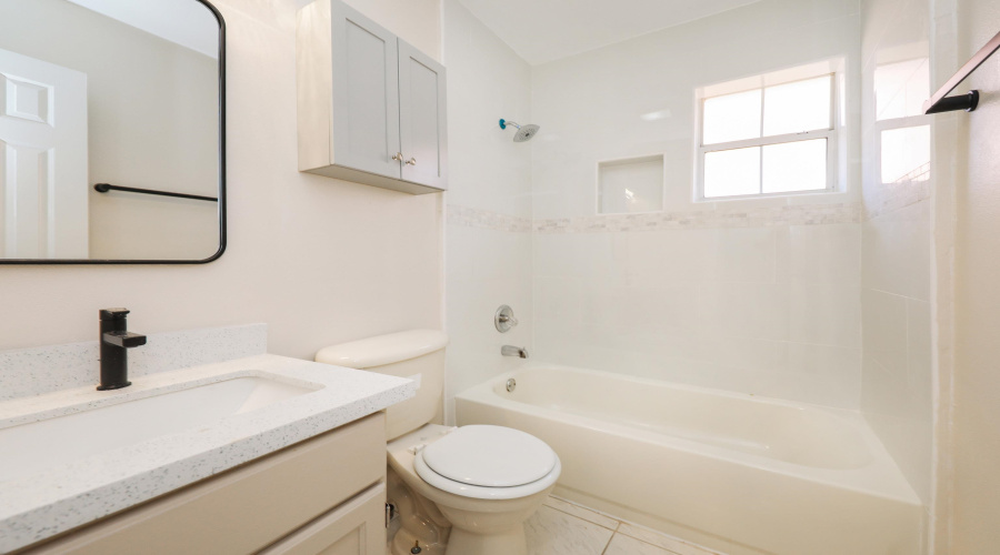 9006 Orange Blossom Lp, Laredo, Texas 78045, 4 Bedrooms Bedrooms, 6 Rooms Rooms,2 BathroomsBathrooms,Residential,For Sale,9006 Orange Blossom Lp,20264738