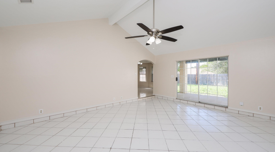 9006 Orange Blossom Lp, Laredo, Texas 78045, 4 Bedrooms Bedrooms, 6 Rooms Rooms,2 BathroomsBathrooms,Residential,For Sale,9006 Orange Blossom Lp,20264738