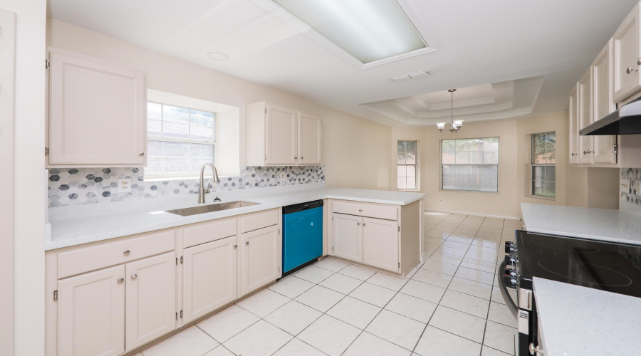 9006 Orange Blossom Lp, Laredo, Texas 78045, 4 Bedrooms Bedrooms, 6 Rooms Rooms,2 BathroomsBathrooms,Residential,For Sale,9006 Orange Blossom Lp,20264738